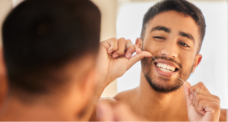 fogselymet használó férfi