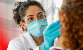 Segít a dentálhigiénikus 